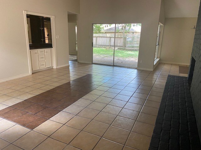 Photo - 15519 Creekhaven Dr
