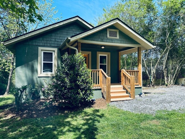 Photo - Delightful Upgraded 2-Bedroom Bungalow with New Appliances and Central A/C (Lawn Maintenance Incl...