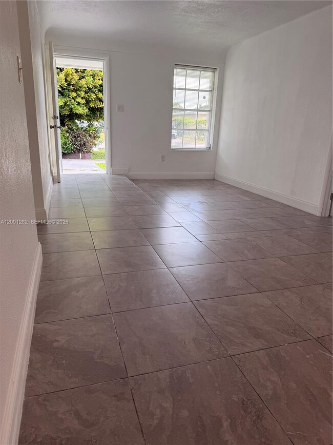 Photo - 6613 Evergreen Dr Unit A