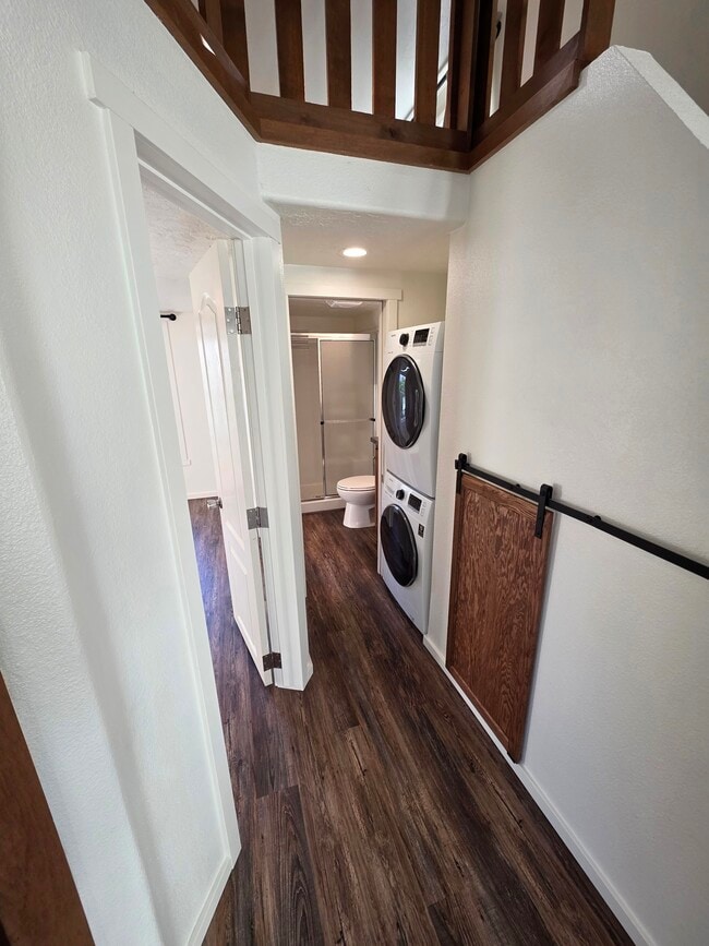 Photo - 780 NW Alder St