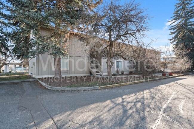 Building Photo - Beautiful and remodeled 1-Bedroom Apartment In Spokane Valley Unit #10