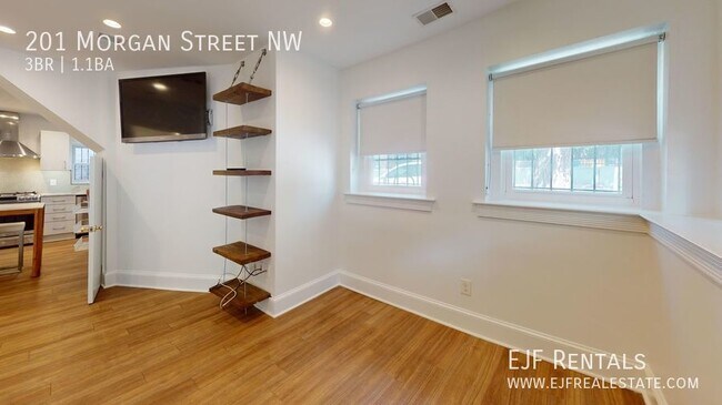 Photo - 201 Morgan St NW