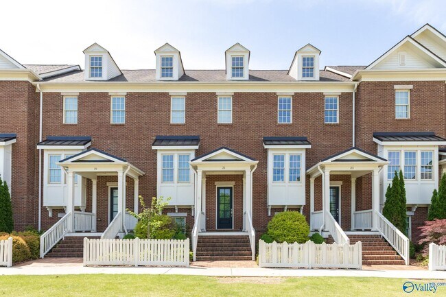 Photo - 21 Stone Mason Way NW