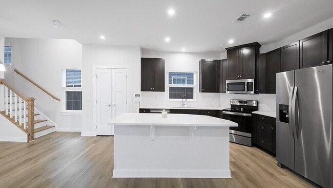 Photo - 8209 Warbler Wy