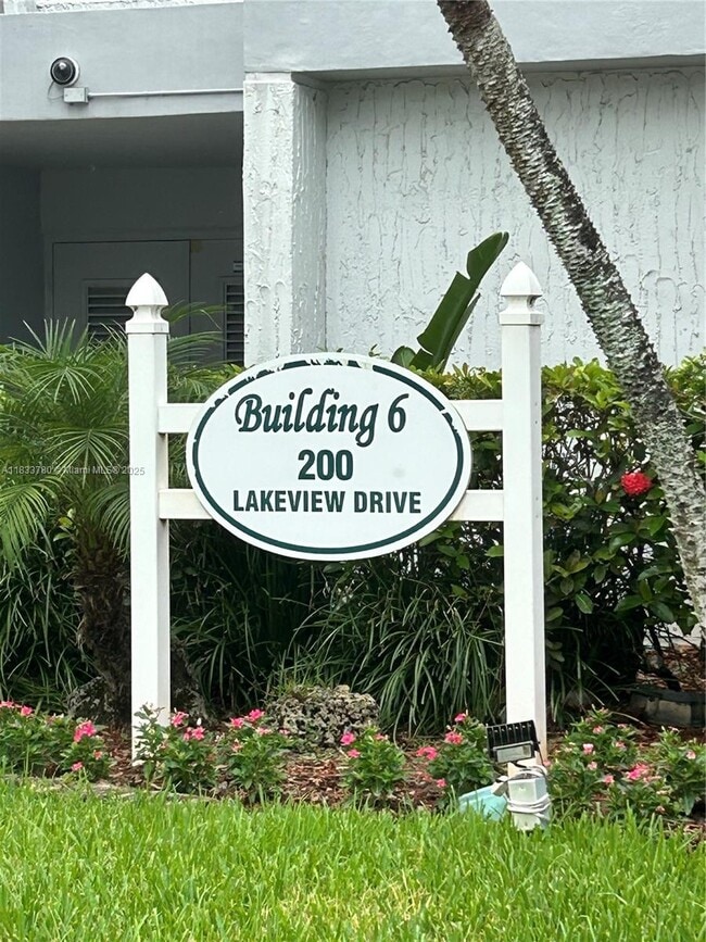 Photo - 200 Lakeview Dr Unit 312