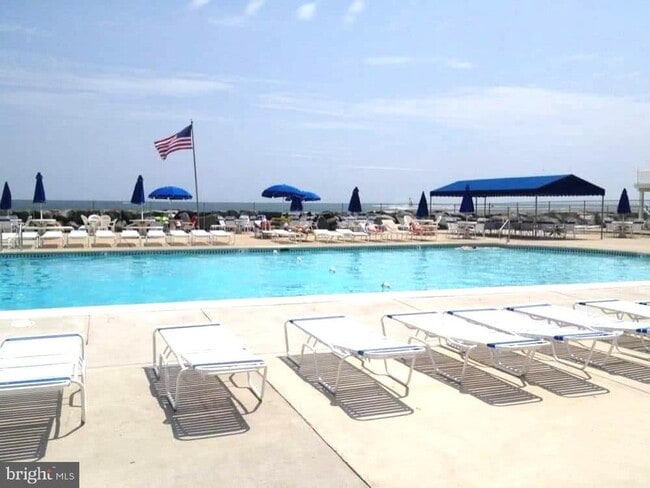 Building Photo - 725 Allen Dr Unit A125