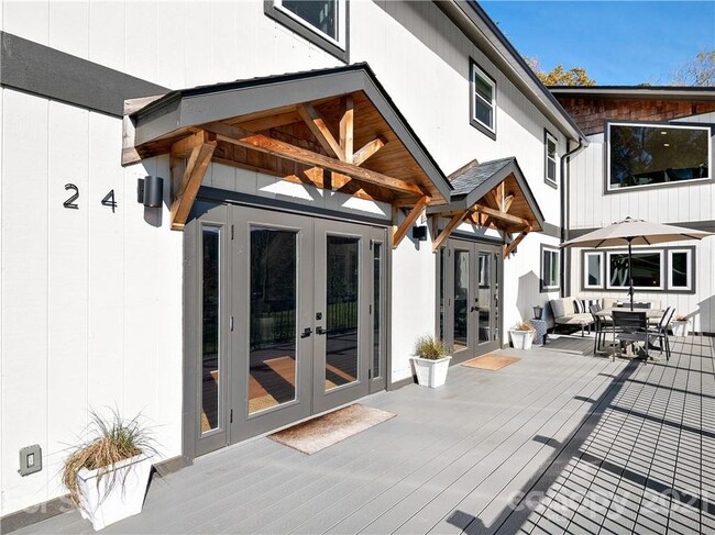 Photo - 24 Lookout Rd