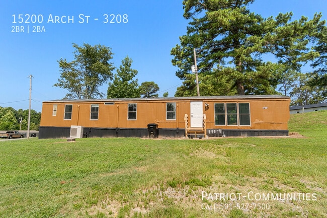 Photo - 15200 Arch St