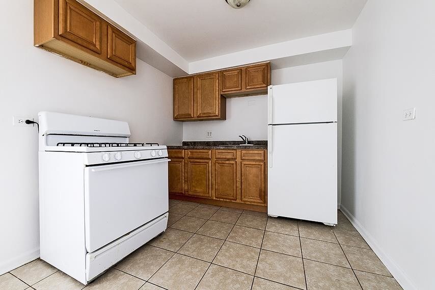 Photo - 14138 S School St