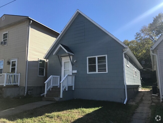 Building Photo - 2BR Updated Midtown Home - Available Now!