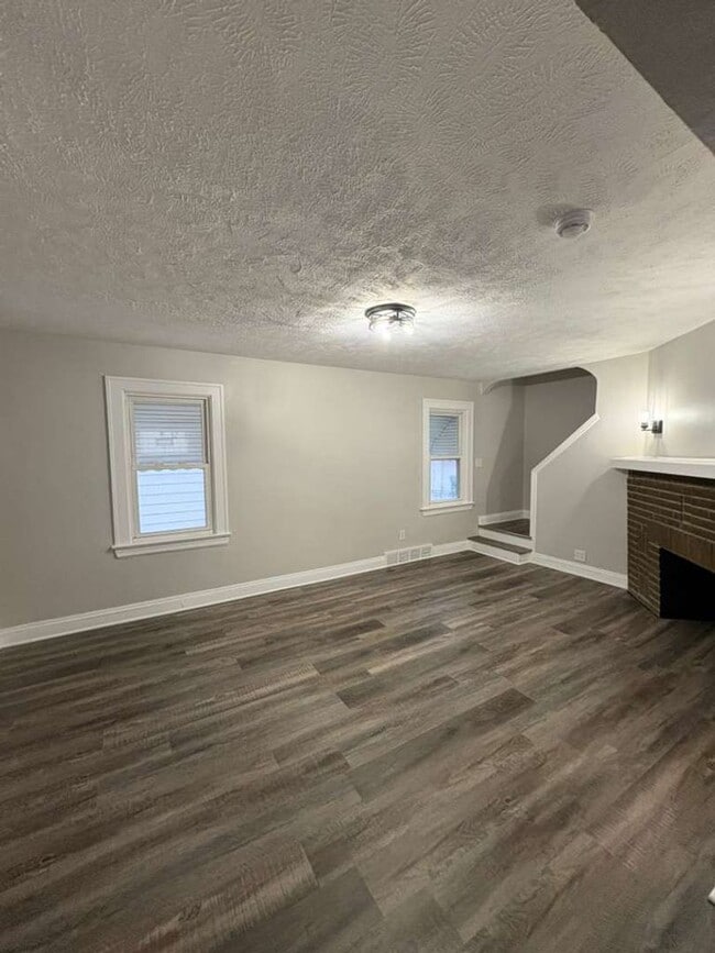 Photo - Charming 3-Bedroom Home in Maple Heights – Newly Renovated Entry & Spacious Yard