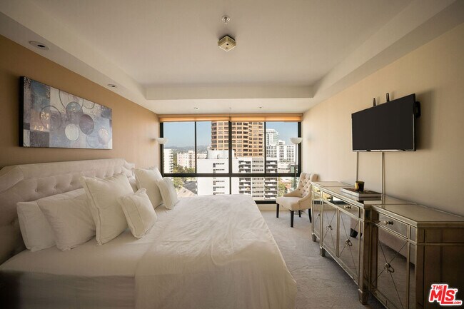 Building Photo - 10490 Wilshire Blvd Unit 1405