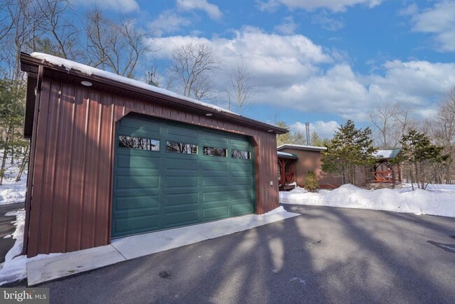 Photo - 371 Green Tree Dr