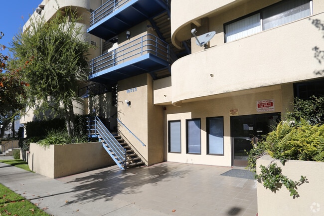 Woodbine Apartaments