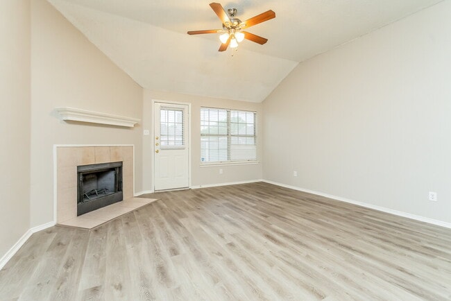 Photo - 813 Edgehill Rd