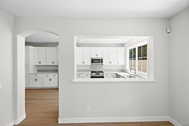 Photo - 82 Rosenblum