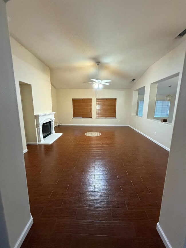 Photo - 5731 N Tracy Ave