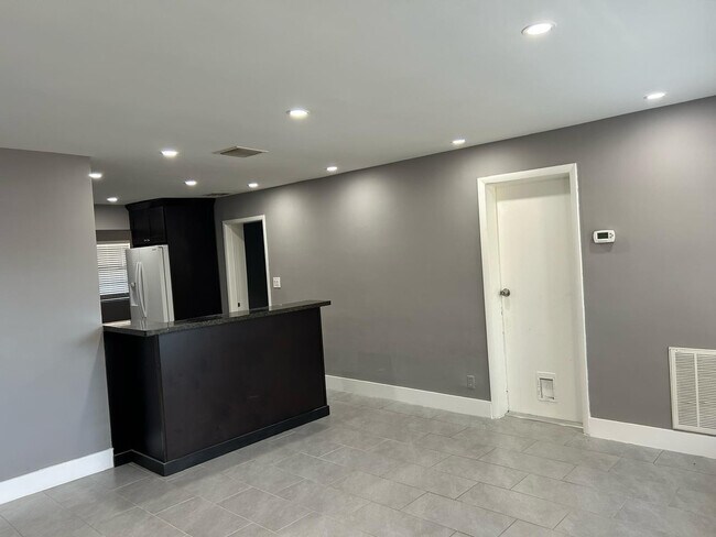 Photo - 1120 NE 23rd Pl