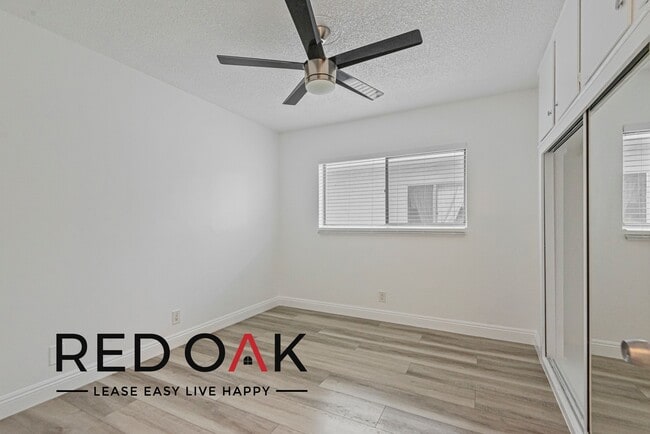 Photo - ~2 Months FREE~ Wonderful Two Bedroom with... Unidad F