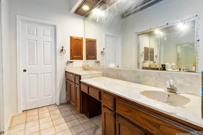 Photo - 17915 Summer Knoll Dr