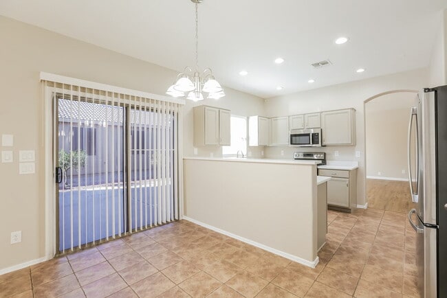 1415 E Gary Way