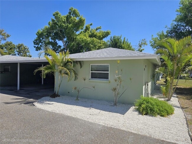 Photo - 105 Base Ave E