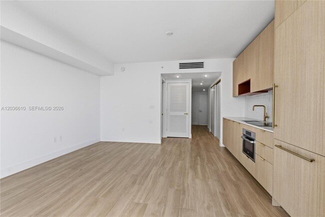 Photo - 90 NE 32nd St Unidad 1014