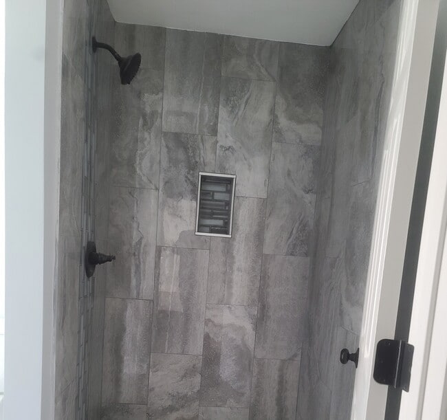 Photo - 143 Mansfield St