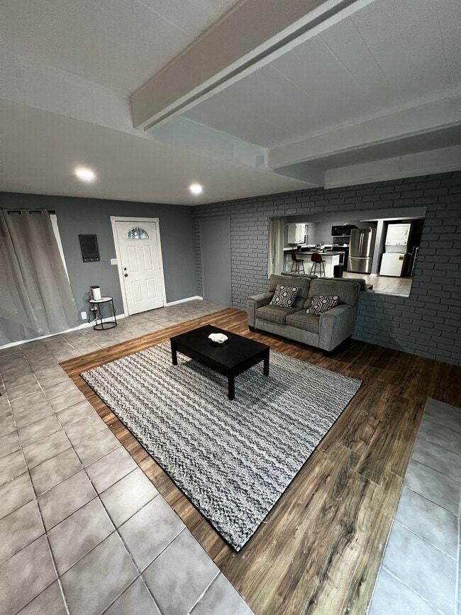 Photo - 311 McFadden Dr Unit #5