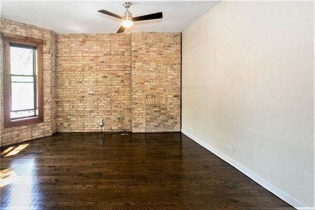 Photo - 1758 W Montrose Unit 2