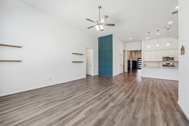 Photo - 367 Cherrystone Loop