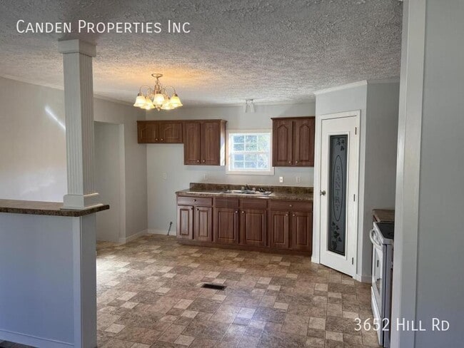 Photo - 3652 Hill Rd