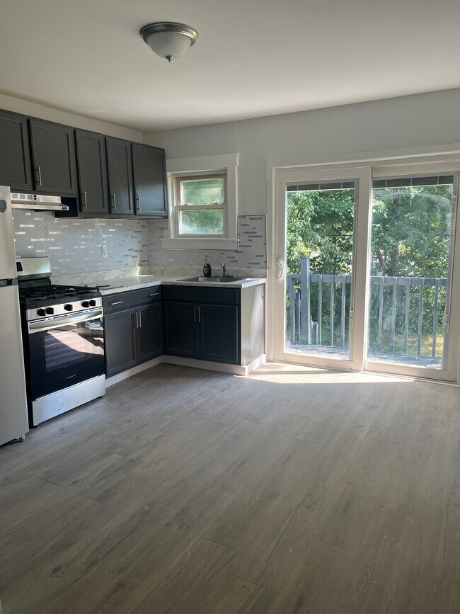 Photo - 251 Maple Ave Unit 251 Maple Ave Apartment A