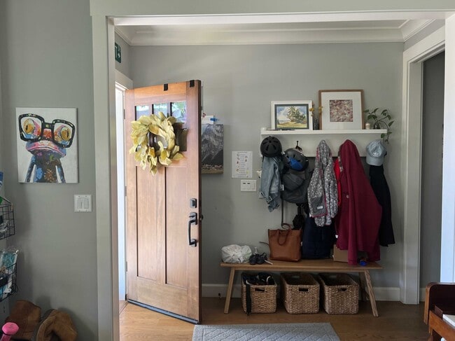Photo - 263 Oakhurst Pl