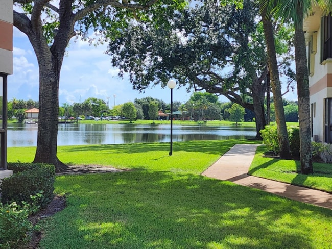 Photo - 1913 Carambola Cir S