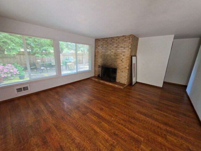 Photo - 4352 5th Ave NW Unit 4352