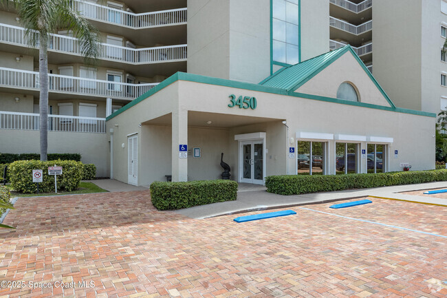 Building Photo - 3450 Ocean Beach Blvd Unit 201 Rental