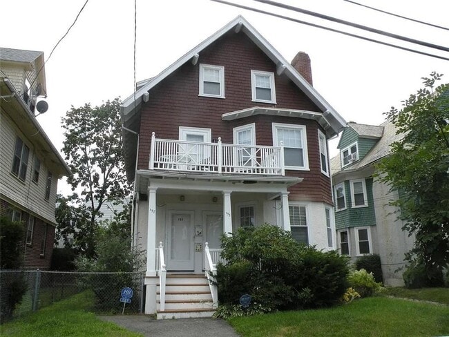 Building Photo - 157 Irving Ave Rental