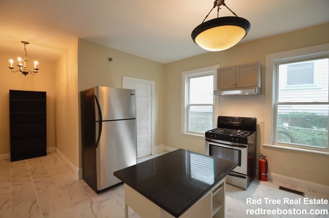 Photo - 10 Bucknam St Apartments Unit 1