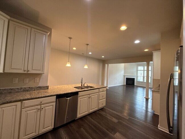 Photo - 3BR 2.5BA Wonderfully Maintained Townhome ...