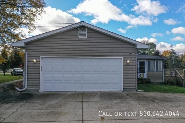 Photo - 5151 Blossom Dr