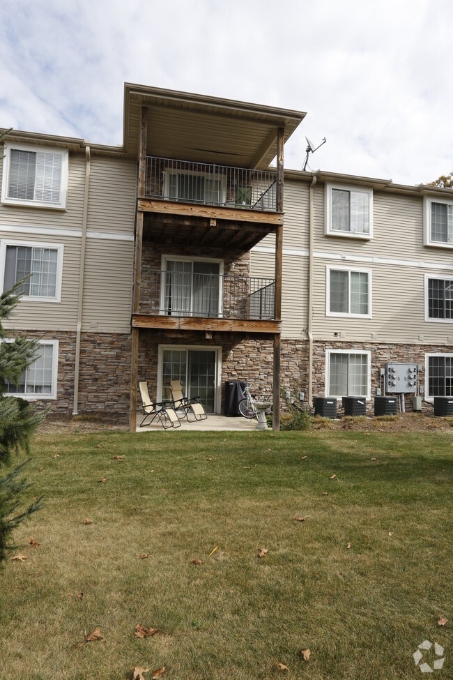 Long Beach Cove Villa Apartments