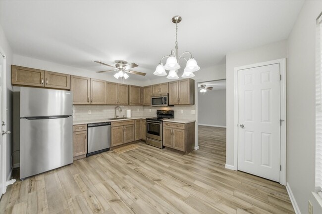 Photo - 804 Valerie Ln