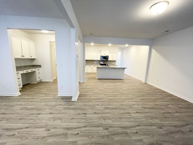 Photo - 3 br  Quiet community, paired Home minutes from I-77 and I-40