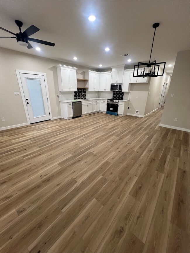 Photo - 5325 Kenilwood Dr