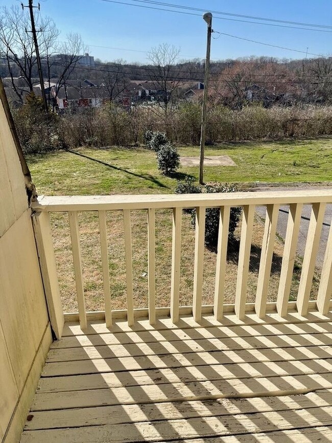 Photo - Cute and Convenient  South Nashville Townhouse near BNA and Woodbine - Renovated