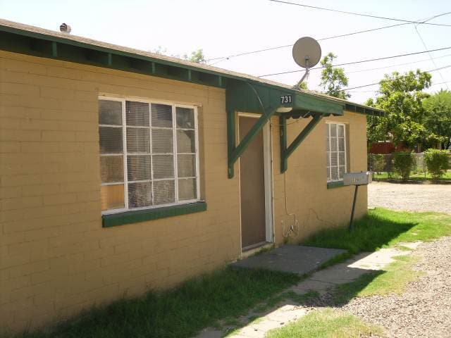 Building Photo - 731 W University Dr Rental