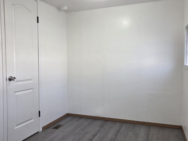 Photo - 408 E 46th St