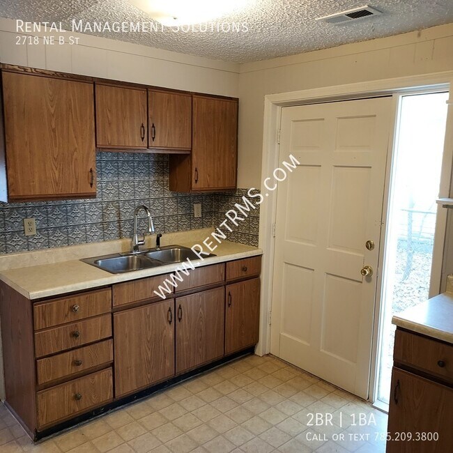 *OAKLAND AREA* 2718 NE B St 2 BED/1 BATH Rental House Rental in