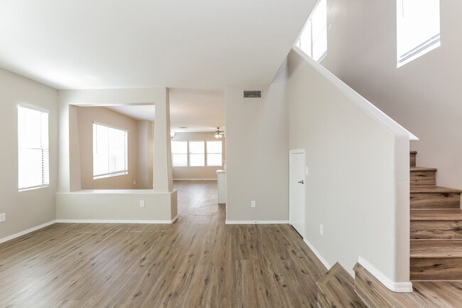 Photo - 3929 W Irwin Ave